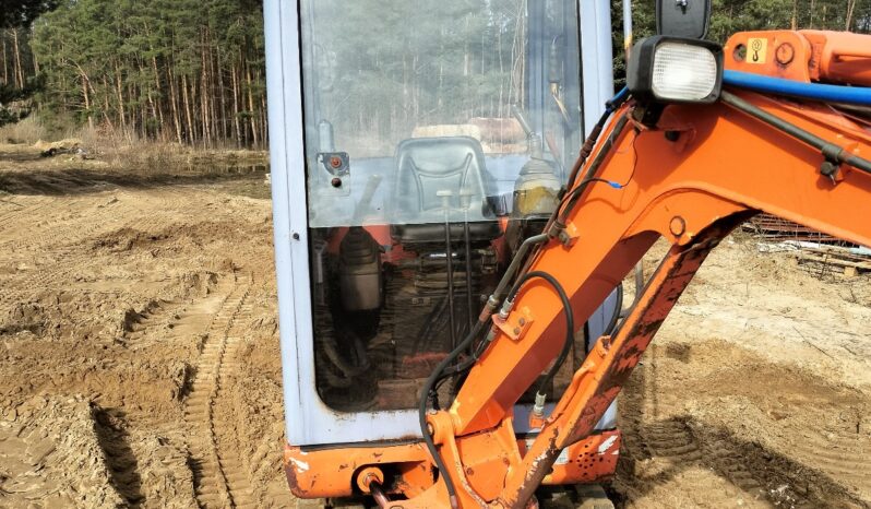 
								Minikoparkę Hitachi EX15 full									